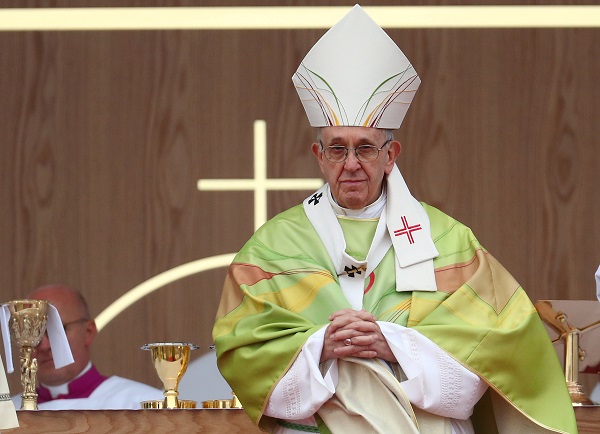 Terkait skandal pelecehan seksual, Paus Fransiskus diminta mundur