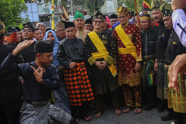 Keunggulan Prabowo-Sandi dibandingkan Jokowi-Maruf