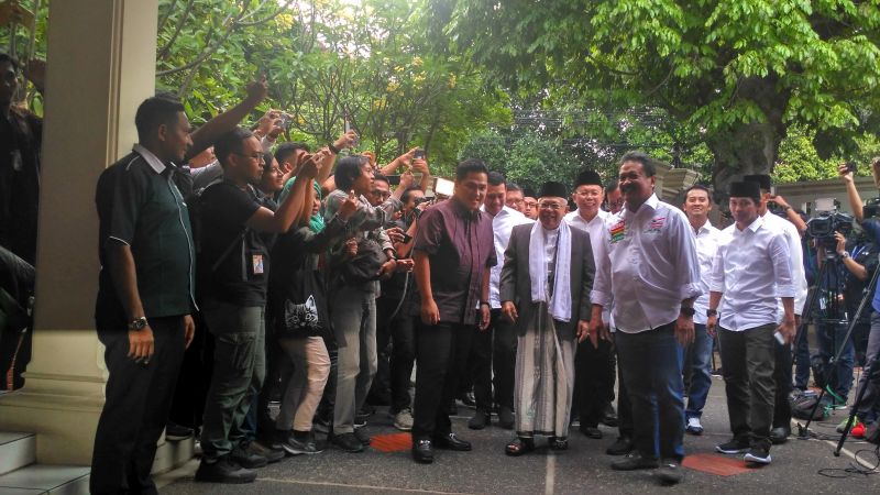 Deklarasi ketua TKN, Maruf Amin dan Erick Thohir tiba di Rumah Cemara