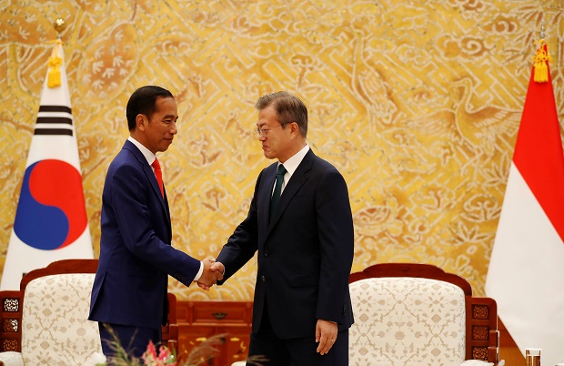 Presiden Jokowi bertemu dengan empat bos perusahaan Korea Selatan