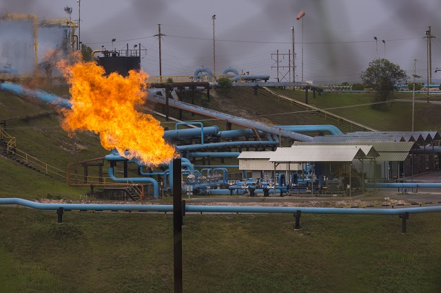 Pipa gas Chevron di Riau terbakar