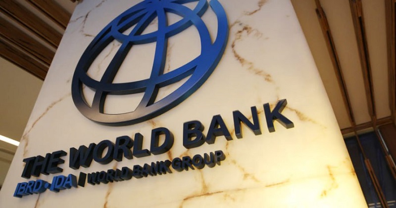 Bank Dunia proyeksi ekonomi RI hadapi risiko negatif