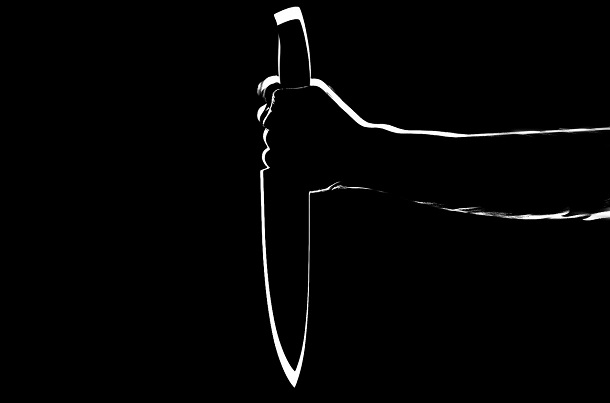 Wanita bersenjata pisau dapur serang TK di China