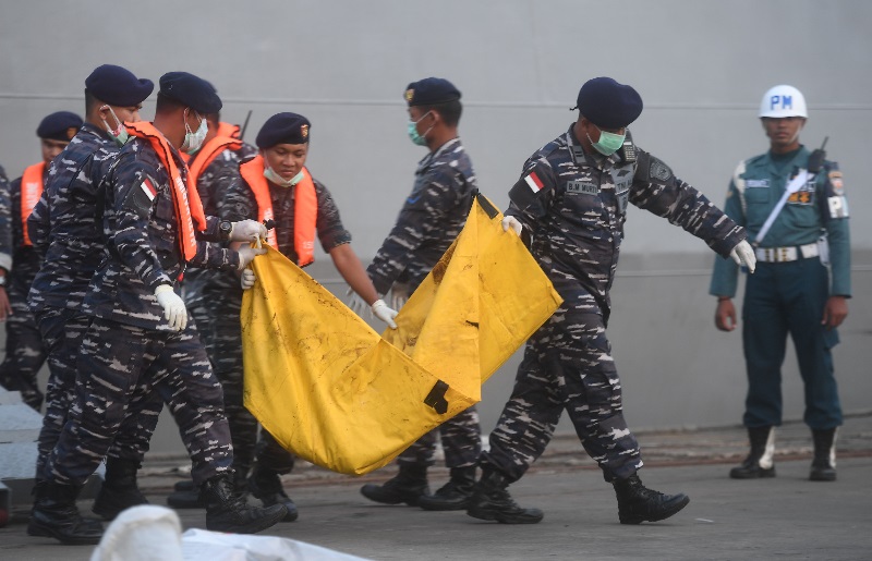 62 kantong jenazah sudah diangkat dari laut
