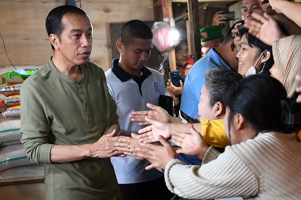 Presiden Jokowi terima gelar Pinisepuh Paguyuban Pasundan
