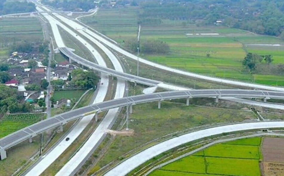 Seluruh ruas Tol Trans Jawa beroperasi akhir 2018