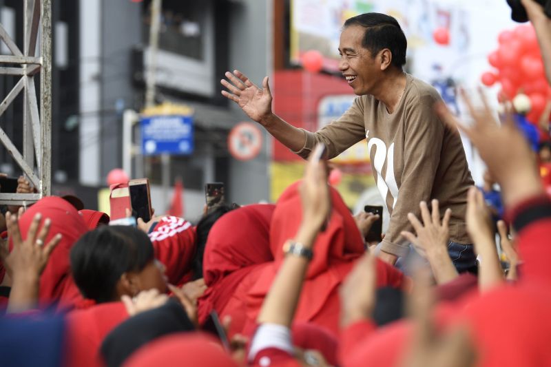 Pengamat: Jokowi jangan reaktif dan emosional