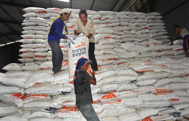 Pemerintah izinkan Bulog serap beras di atas patokan
