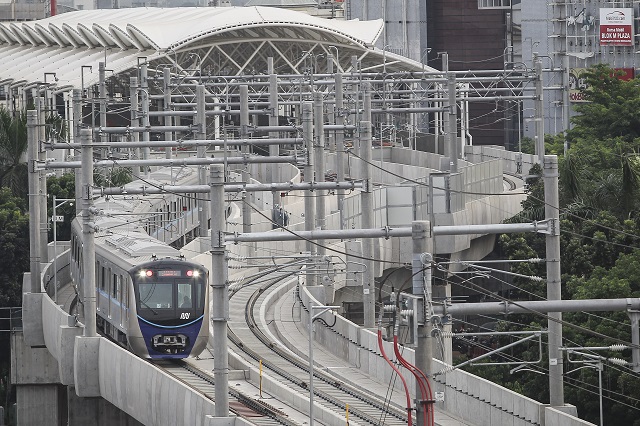 MRT terkoneksi dengan Transjakarta dan transportasi online