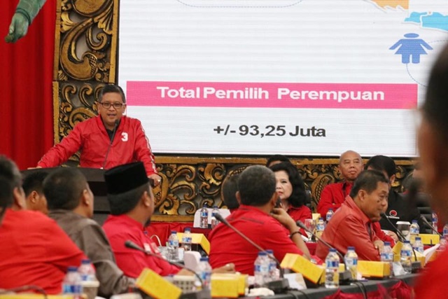 Hasto pastikan mesin partai berjalan menangkan Jokowi