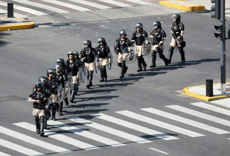 Pengunjuk rasa KTT G20 Buenos Aires dijaga ketat