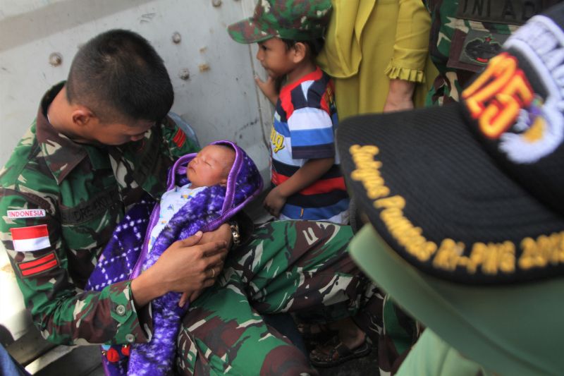 Dua prajurit TNI tertembak KKSB Papua, satu gugur