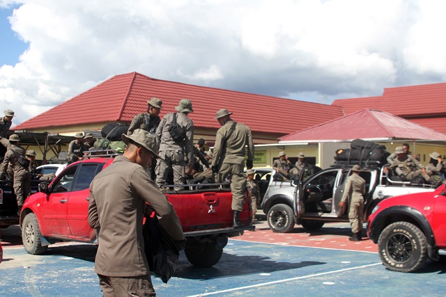 Pagi ini, satu kompi TNI diterbangkan ke Nduga