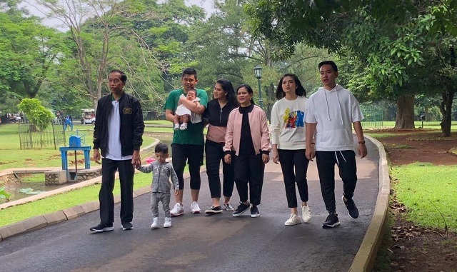 Foto keluarga Jokowi bukan sindir Prabowo