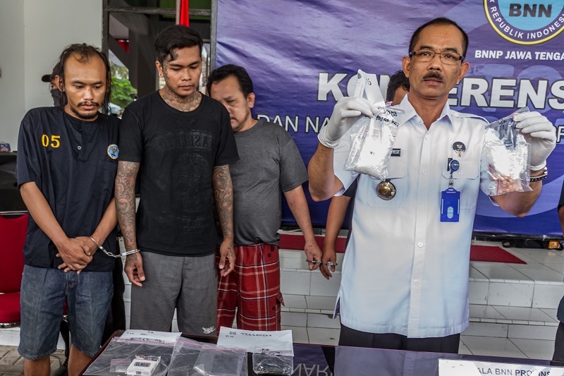 Anggota TNI nyambi jadi kurir gagal antarkan narkoba 4 kg
