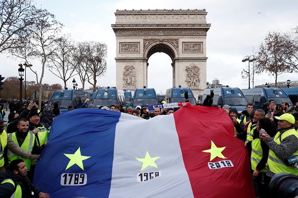 Demo rompi kuning, presiden Prancis janji naikkan upah minimum