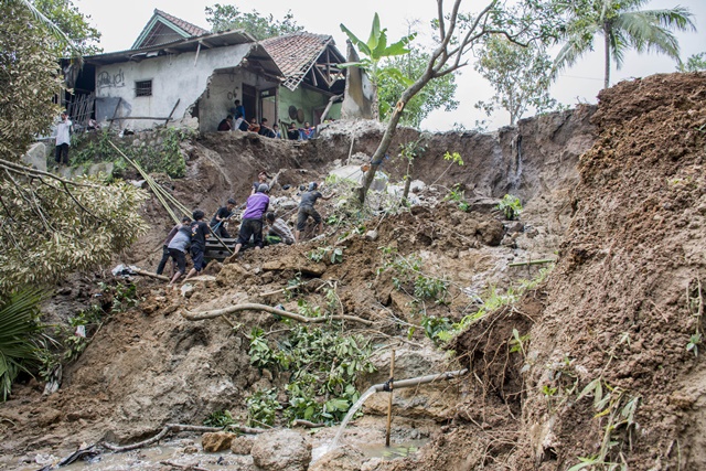 Korban bencana longsor di Toba Samosir mencapai 9 orang