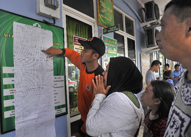 Laporan keluarga hilang setelah tsunami terus bertambah