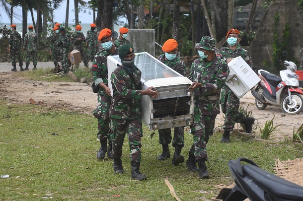 Sumatra Barat bantu 1,4 ton rendang untuk korban tsunami Selat Sunda