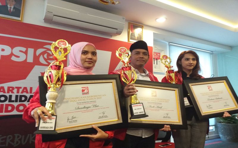 Trofi hoaks Prabowo, Sandi, dan Andi Arief dari PSI