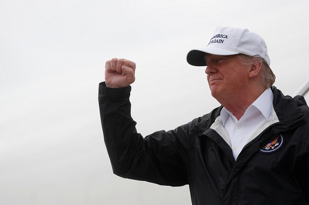 Kunjungi perbatasan, Trump ancam terapkan darurat nasional 