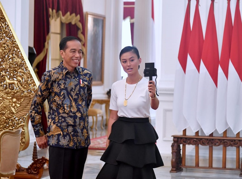 Agnez Mo cerita mimpi dan ngevlog dengan Jokowi di Istana