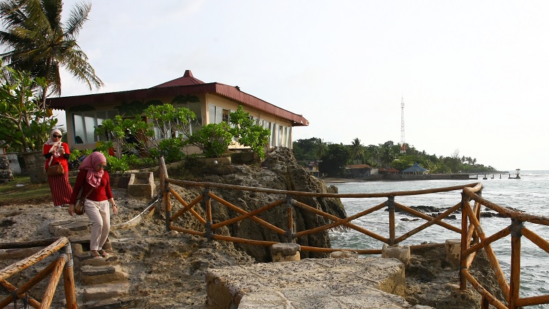 Gubernur Banten berencana menertibkan hotel di bibir pantai