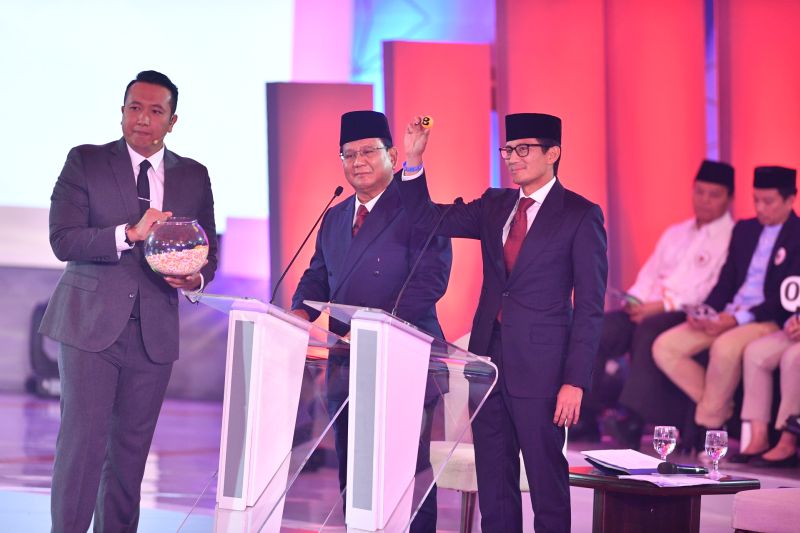 Debat Pilpres 2019: Prabowo bakal gaji besar hakim, cek faktanya