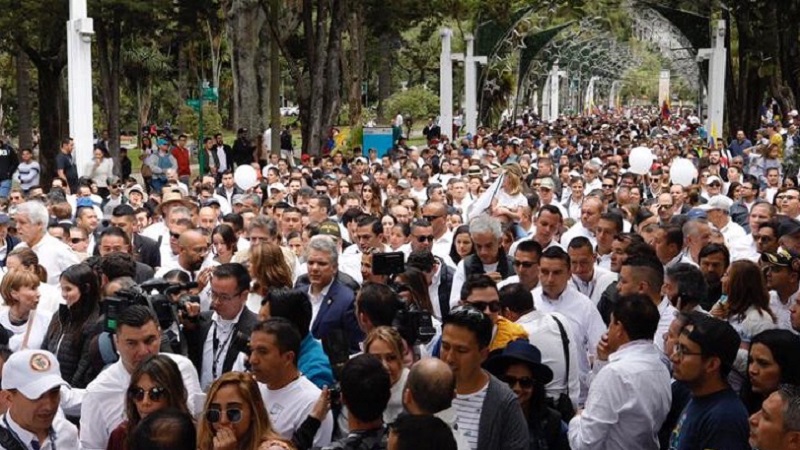 Ribuan warga Kolombia demo mengecam aksi pengeboman