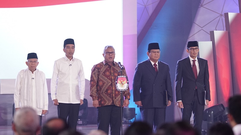 Survei usai debat: Jokowi dan Sandiaga Uno unggul