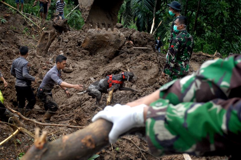 Bantuan senilai Rp1,42 miliar disalurkan pada korban bencana Sulsel