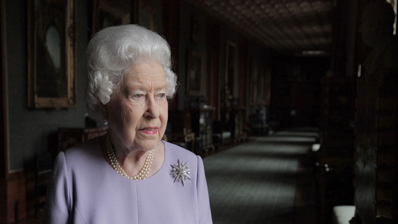 Ratu Elizabeth menyindir politikus Inggris