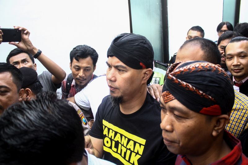 Ratusan polisi jaga PN Surabaya amankan sidang Ahmad Dhani