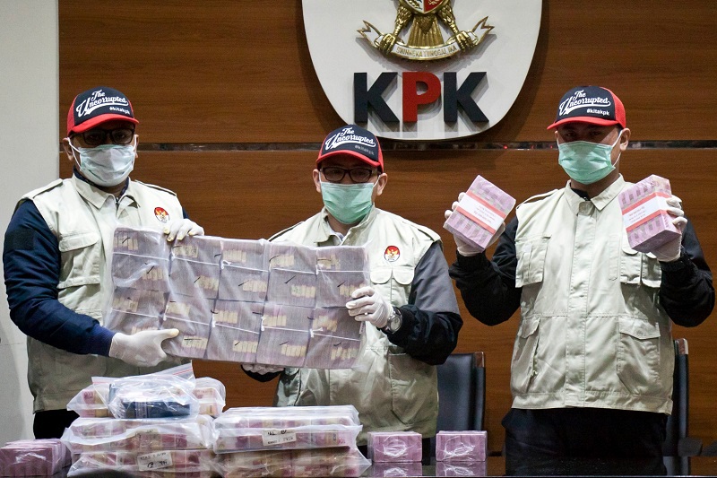 KPK perpanjang penahanan 3 tersangka korupsi dana hibah Kemenpora
