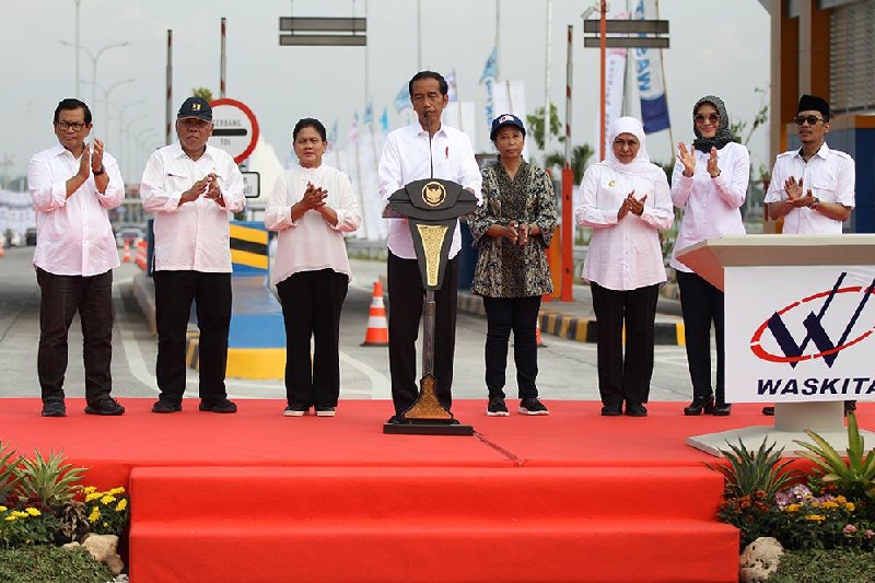 Jokowi: Tol Paspro harus mempermudah akses logistik