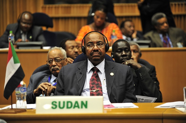 Militer Sudan kudeta Presiden Omar al-Bashir?