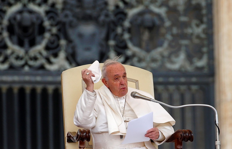 Pesan Paus Fransiskus ke penata rambut: Jangan bergosip