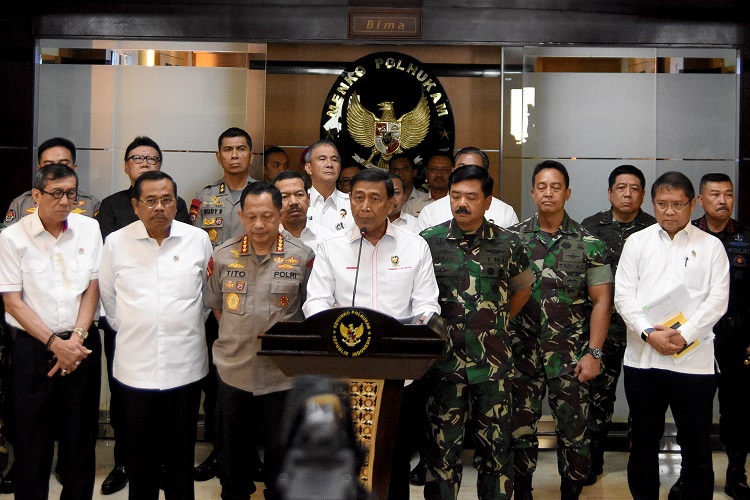 Tim Hukum Nasional akan bekerja mengikuti arahan Wiranto