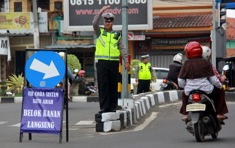 Pengusaha otobus protes ke Jokowi kebijakan one way saat mudik