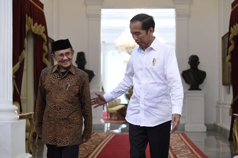 Bertemu Jokowi, Habibie ingatkan persatuan dan kesatuan bangsa
