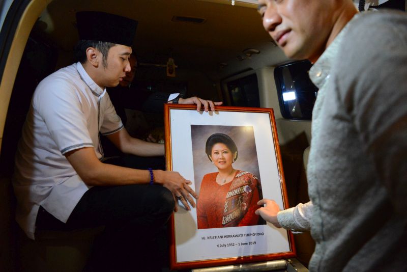 TGB: Ani Yudhoyono adalah permata yang kasat mata