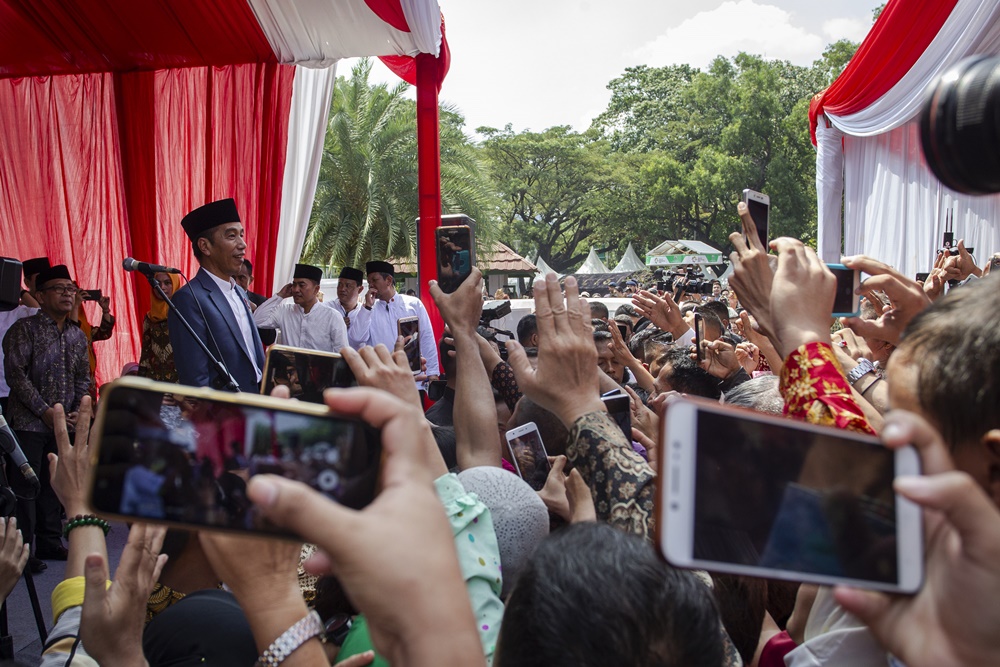 Halalbihalal dengan Jokowi pindah ke Monas 