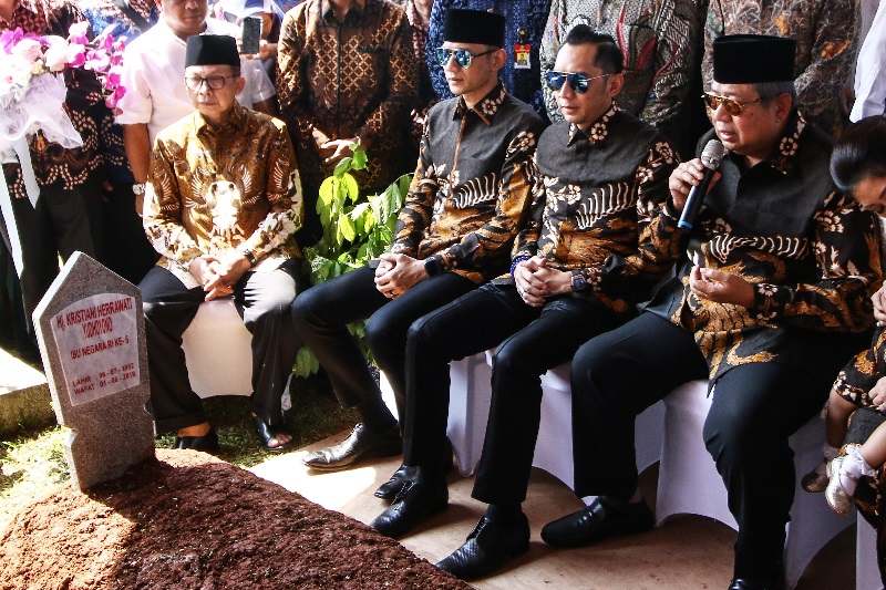 Tahlilan hari ke-7 Ibu Ani, SBY masih enggan bahas kepartaian