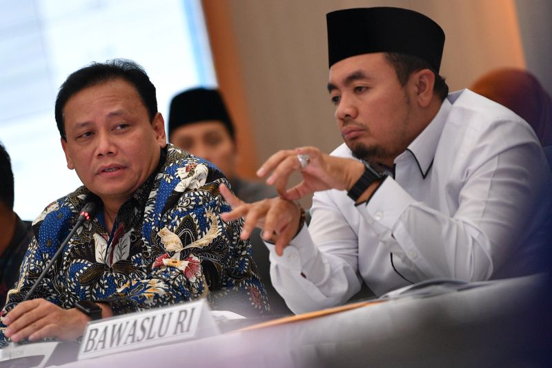 Bawaslu serahkan keterangan dan 134 bukti hadapi Prabowo-Sandi