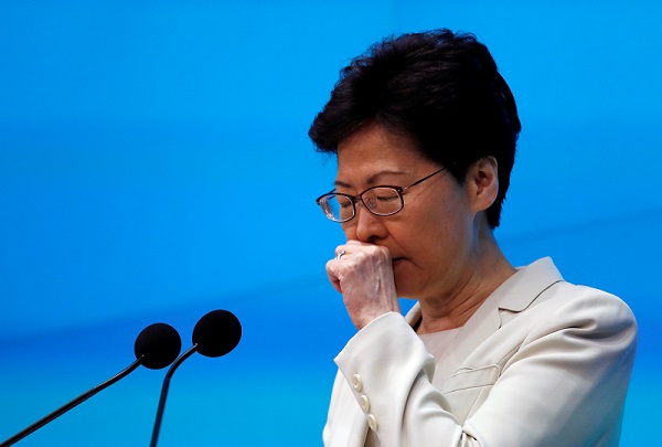 Pemimpin Hong Kong kembali minta maaf