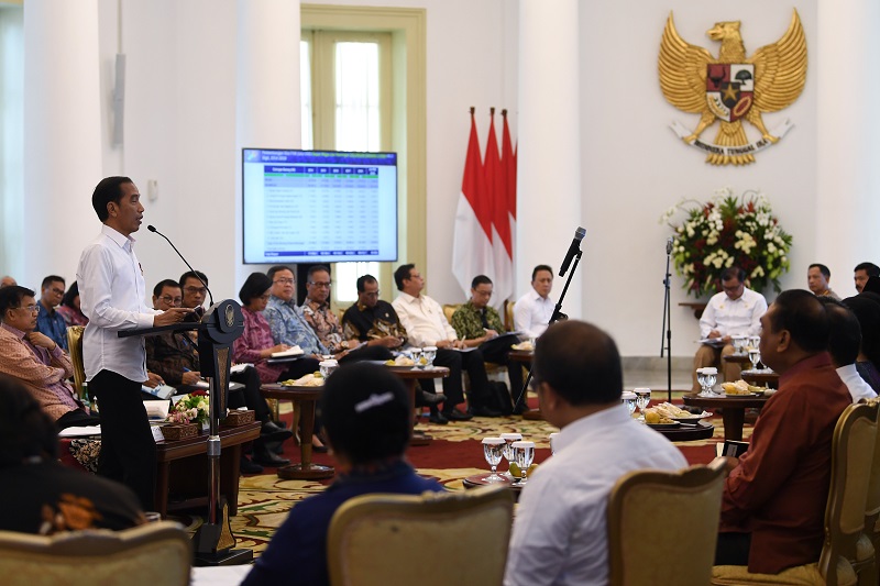 Jurus Jokowi atasi bengkak defisit neraca perdagangan