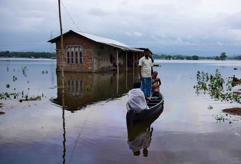 Banjir dan tanah longsor di Asia Selatan tewaskan lebih dari 100 orang