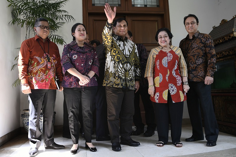 Mega-Prabowo: Diplomasi nasi goreng dan kelapa muda