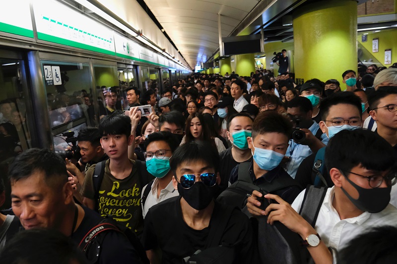 44 demonstran Hong Kong didakwa lakukan kerusuhan 