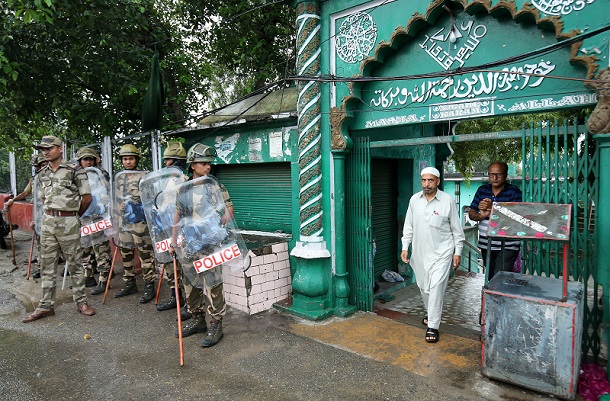Cegah protes, India terapkan pembatasan saat Iduladha di Kashmir